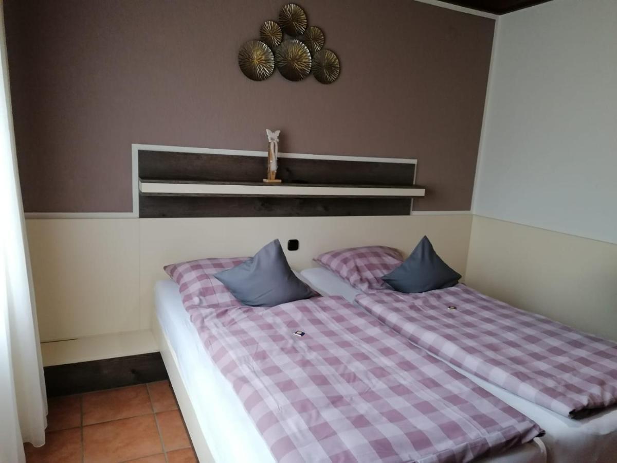 Hotel Haus Hildegard ニーダークリュヒテン エクステリア 写真